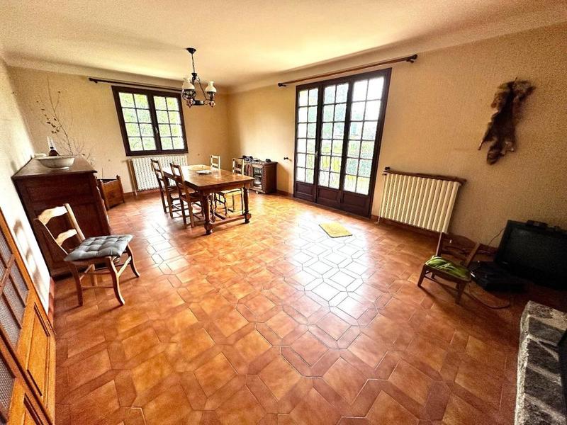 Propriété - 158 m² - 6 pièces