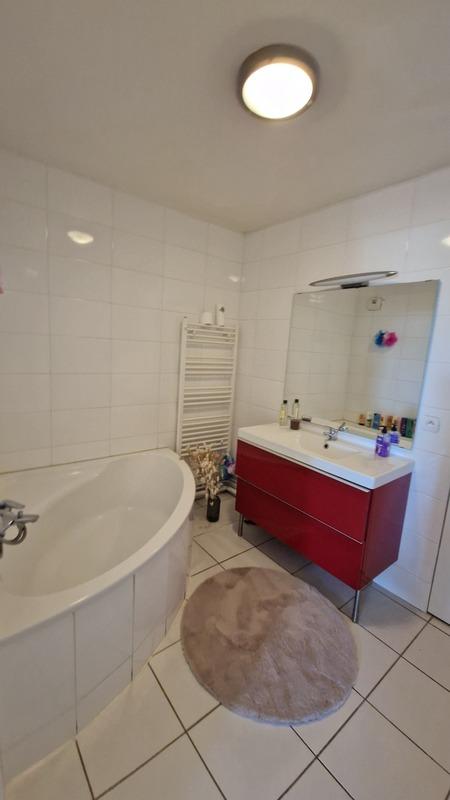 Appartement - 90 m² - 5 pièces