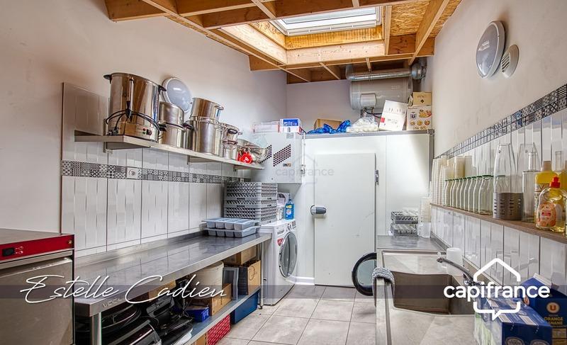 Propriété - 417 m² - 20 pièces