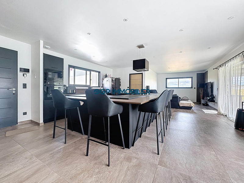 Maison contemporaine - 130 m² - 5 pièces