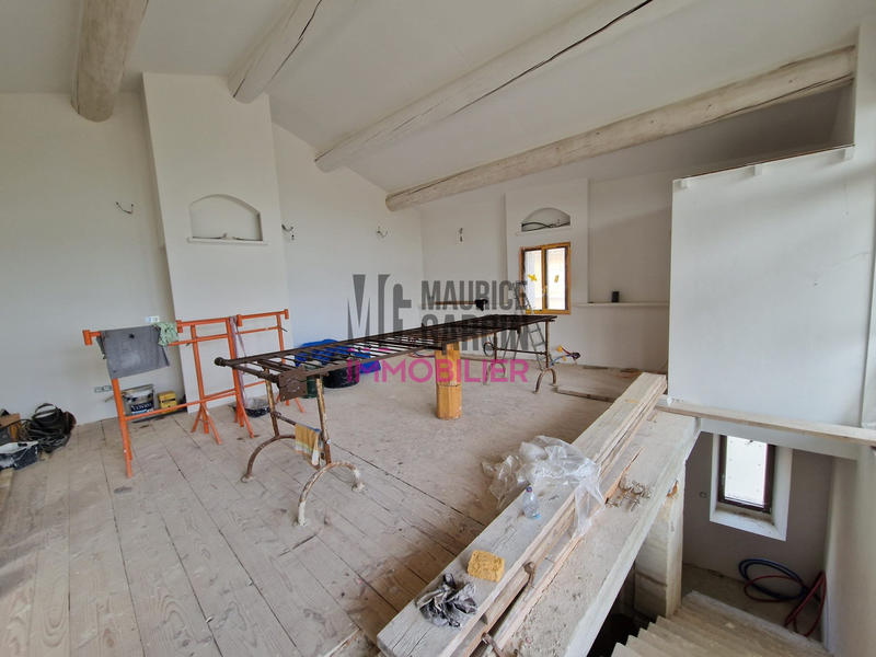 Maison - 236 m² - 6 pièces