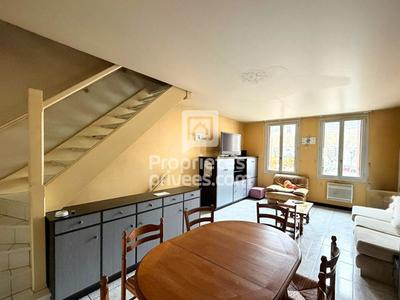 Immeuble - 147 m² - 6 pièces