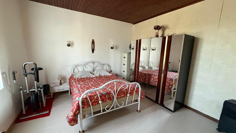 Maison - 200 m² - 8 pièces