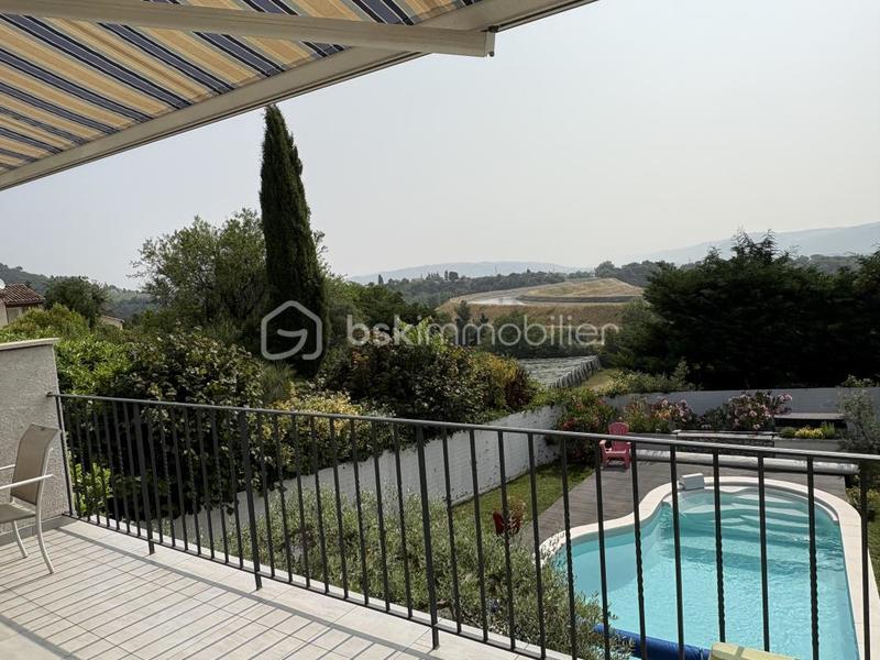 Maison traditionnelle - 110 m² - 5 pièces