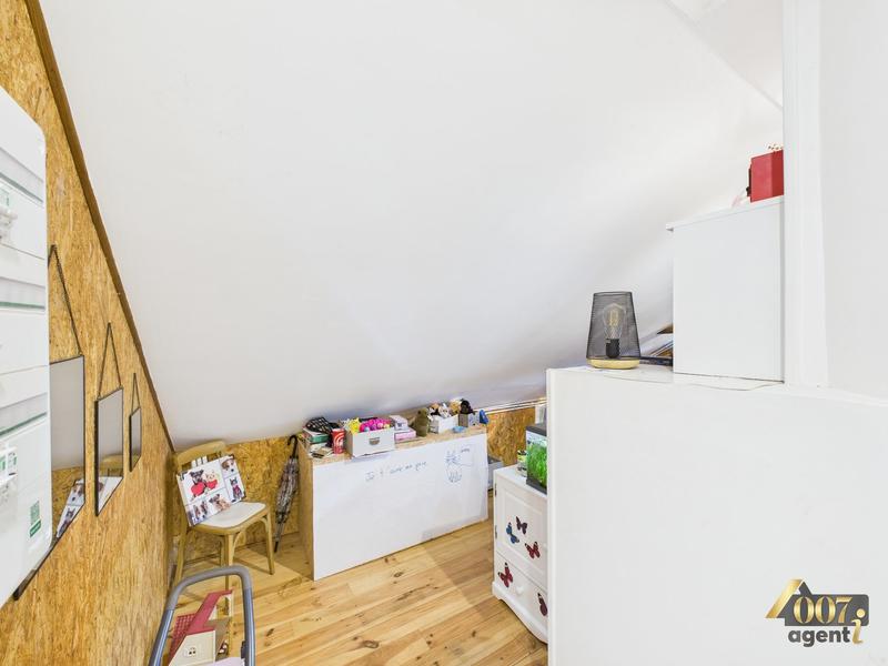 Maison - 121 m² - 8 pièces