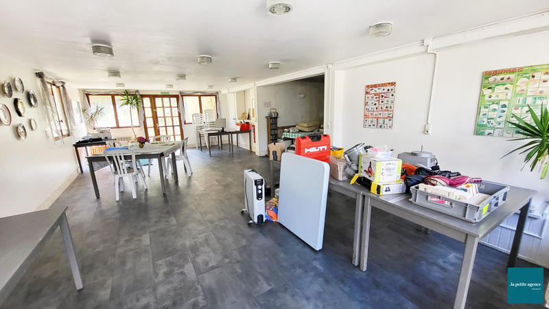 Maison - 366 m² - 20 pièces