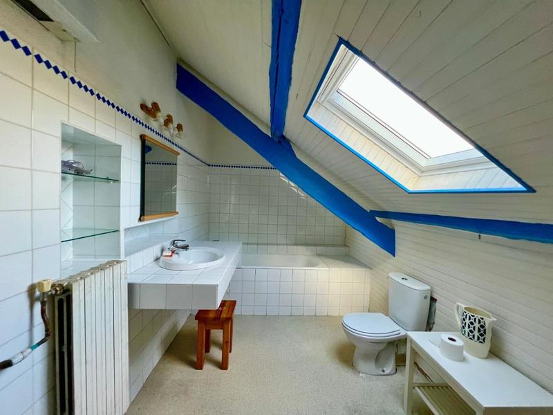 Maison chambre d'hôtes - 240 m² - 7 pièces