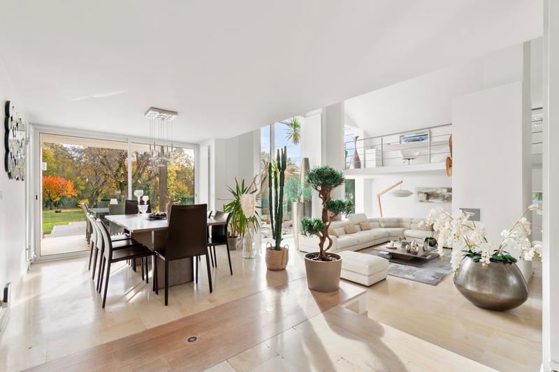 Maison - 260 m² - 7 pièces