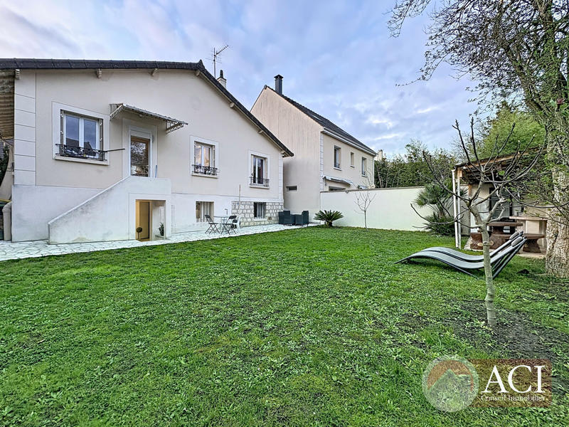 Maison - 185 m² - 6 pièces