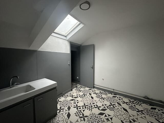 Appartement - 95 m² - 5 pièces