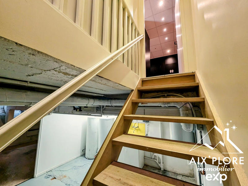 Local d'activités - 81 m²