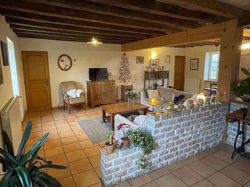 Maison - 212 m² - 7 pièces