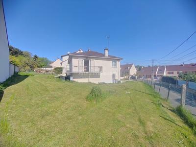 Maison - 91 m² - 5 pièces