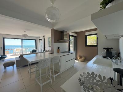 Appartement - 98 m² - 4 pièces