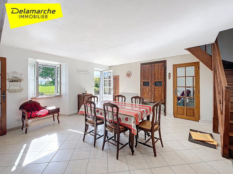 Maison - 104 m² - 4 pièces