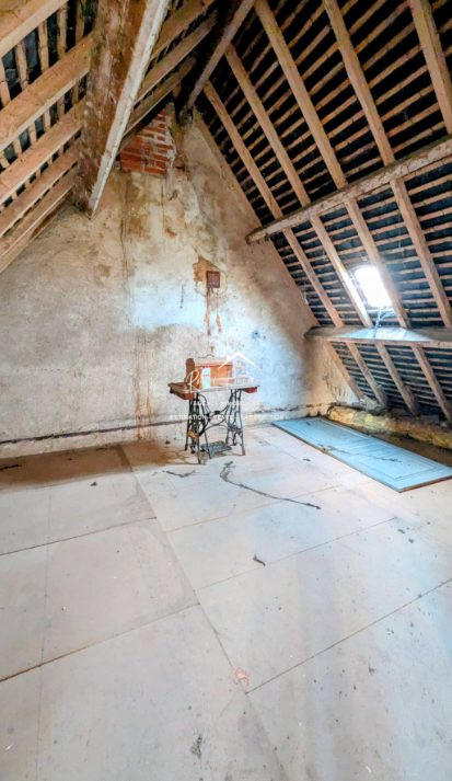 Maison - 95 m² - 5 pièces