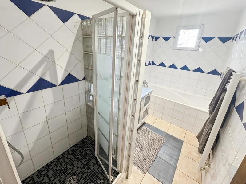 Maison - 140 m² - 7 pièces