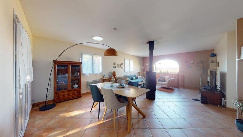 Maison - 181 m² - 5 pièces