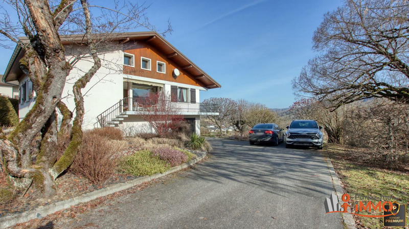 Maison - 138 m² - 6 pièces