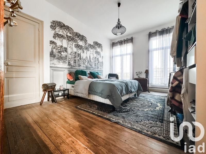 Maison - 210 m² - 9 pièces