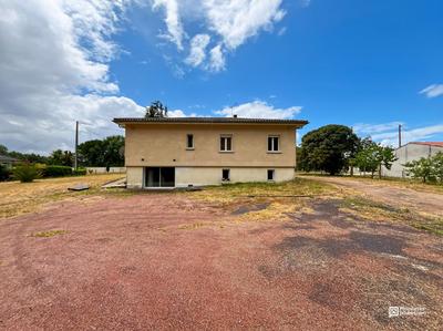 Maison - 110 m² - 7 pièces