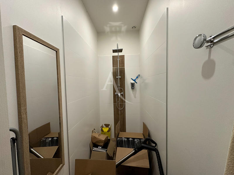 Local commercial - 105 m²