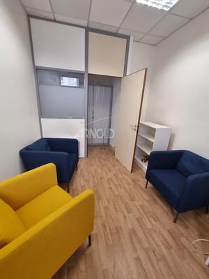 Local commercial - 110 m² - 6 pièces