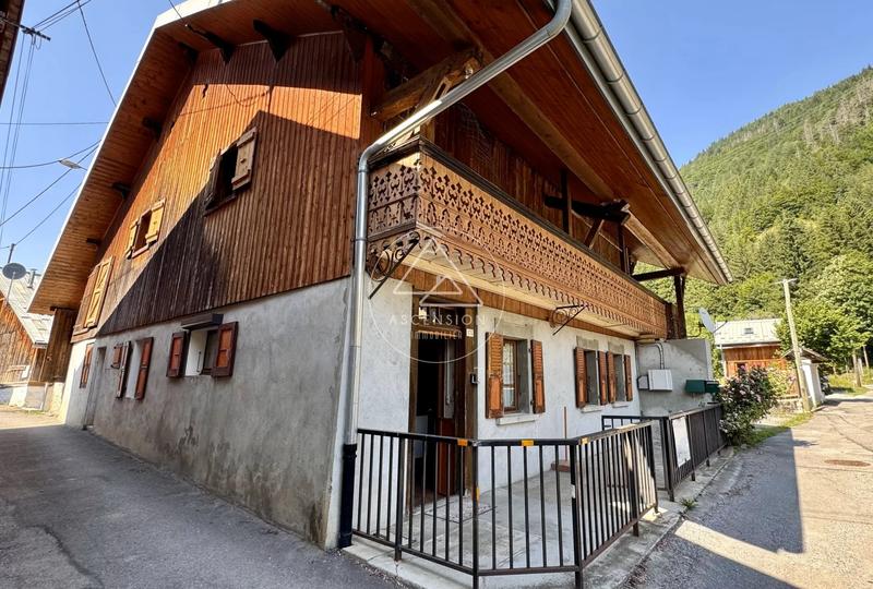 Châlet - 220 m² - 7 pièces