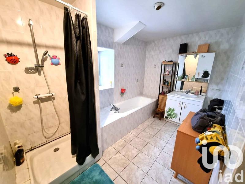 Maison - 229 m² - 11 pièces