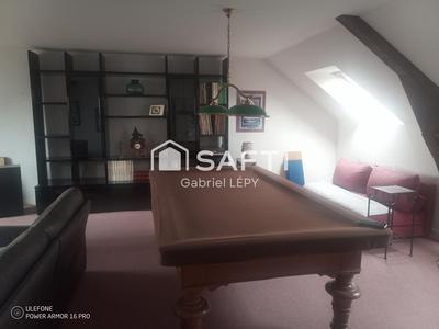 Maison - 275 m² - 10 pièces