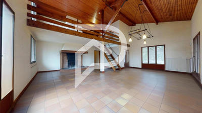 Maison - 339 m² - 12 pièces