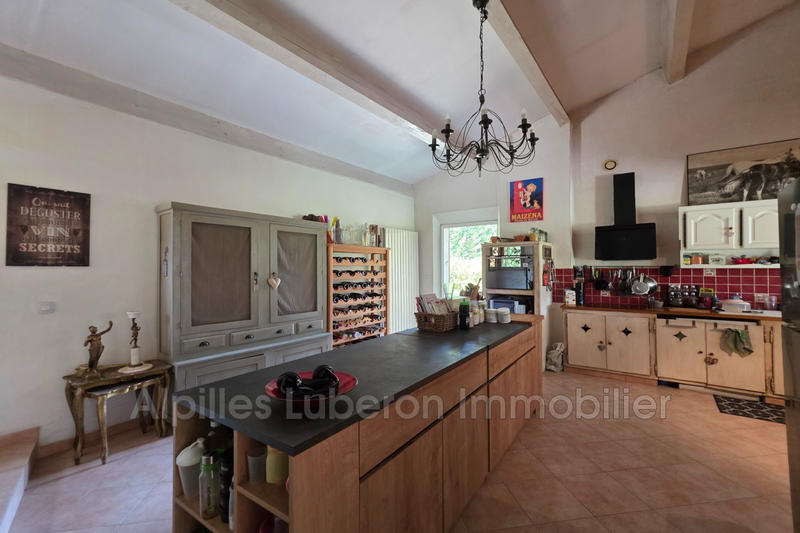 Maison - 250 m² - 5 pièces