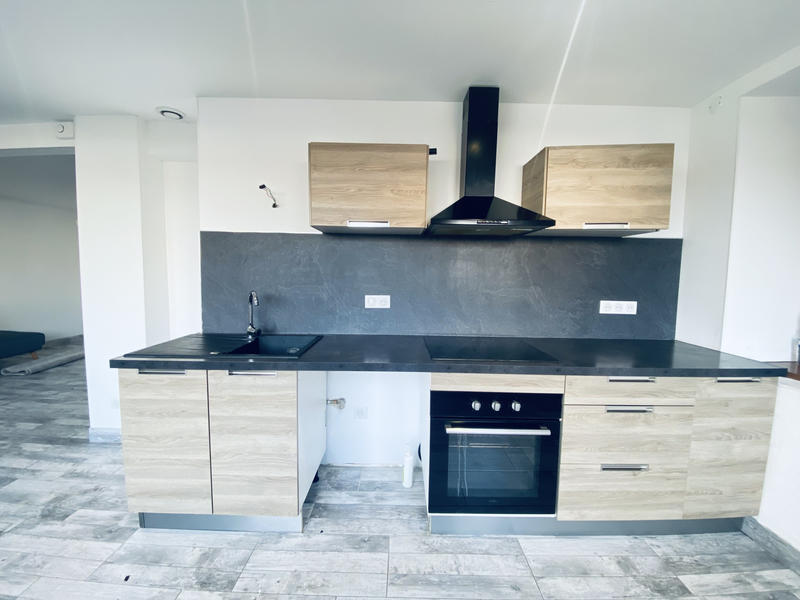 Appartement - 80 m² - 3 pièces