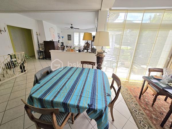 Maison - 170 m² - 6 pièces