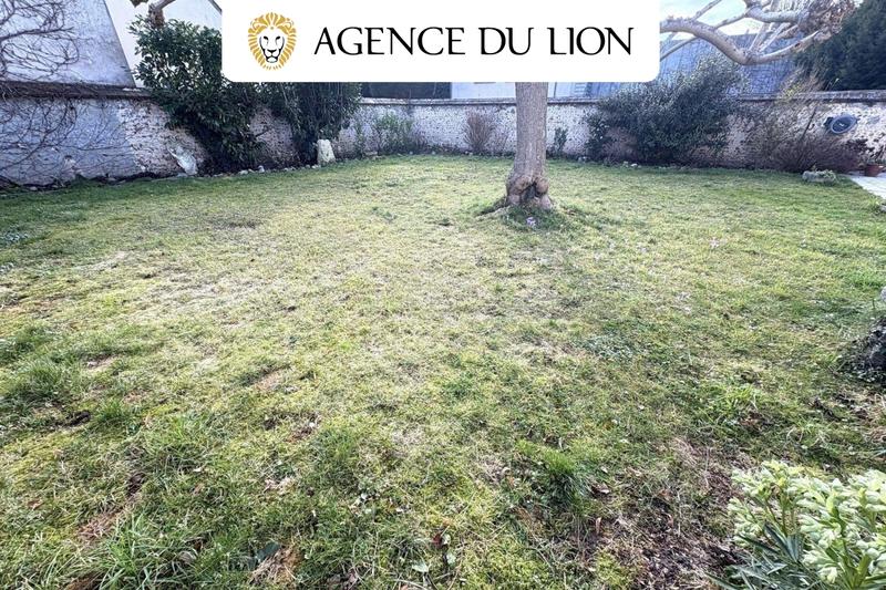 Maison - 198 m² - 8 pièces