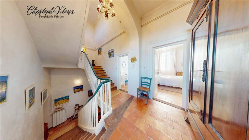 Maison - 288 m² - 8 pièces