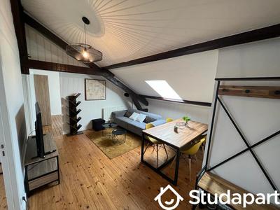 Chambre - 10 m² - 1 pièce