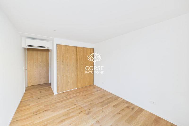 Appartement - 85 m² - 3 pièces