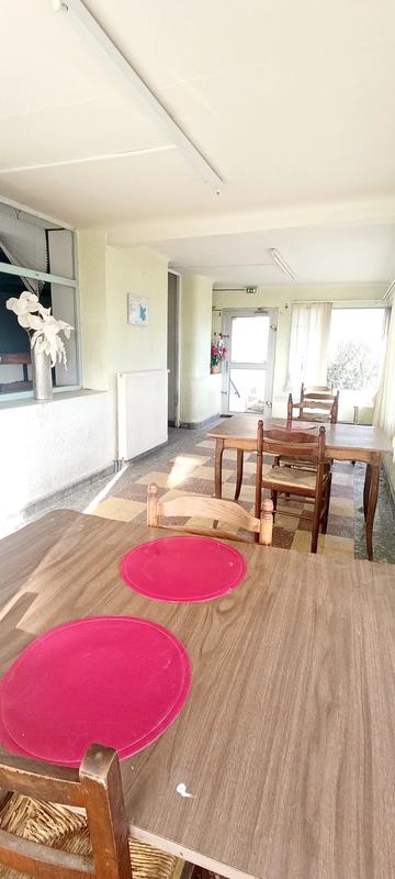 Local commercial - 331 m² - 9 pièces