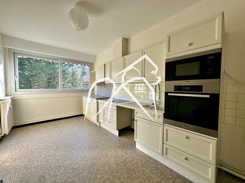 Appartement - 89 m² - 4 pièces