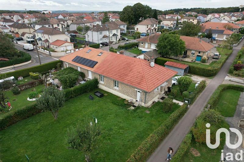 Maison - 90 m² - 5 pièces