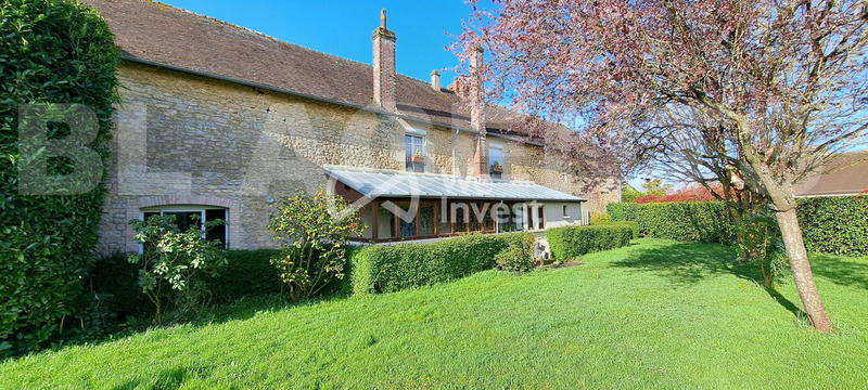 Maison - 196 m² - 8 pièces