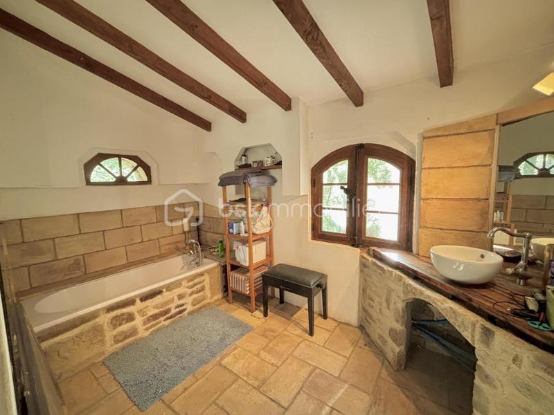 Propriété - 170 m² - 7 pièces