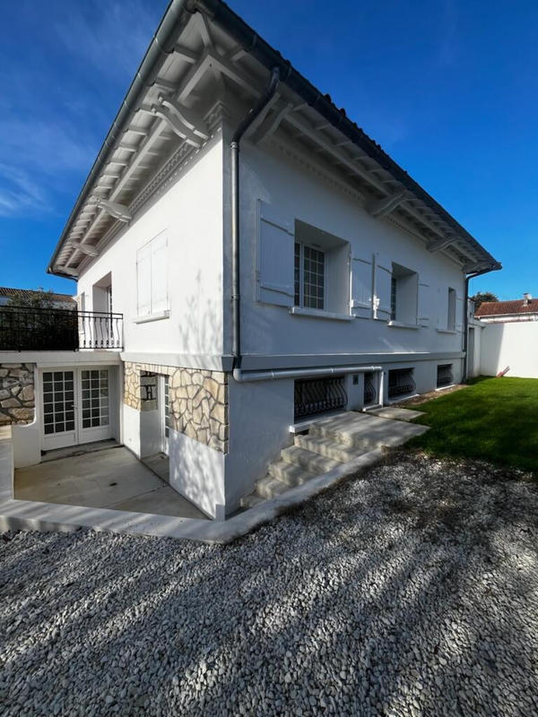 Maison - 160 m² - 8 pièces