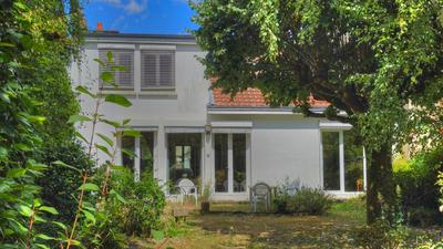 Maison - 195 m² - 7 pièces