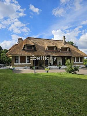 Maison - 220 m² - 8 pièces