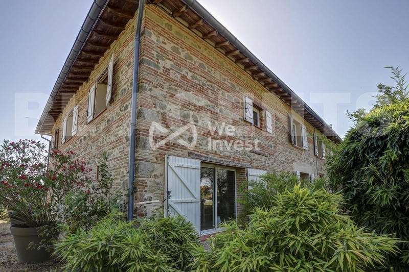 Maison - 333 m² - 10 pièces
