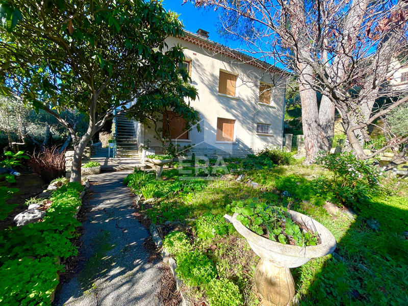 Maison - 145 m² - 7 pièces