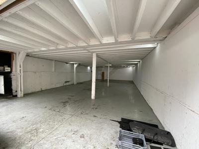 Local d'activité / Entrepôt - 200 m²