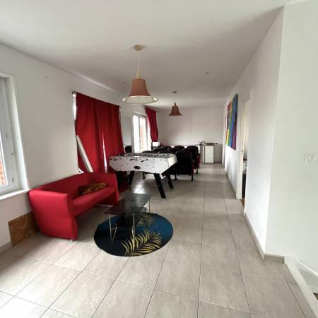 Maison - 216 m² - 8 pièces